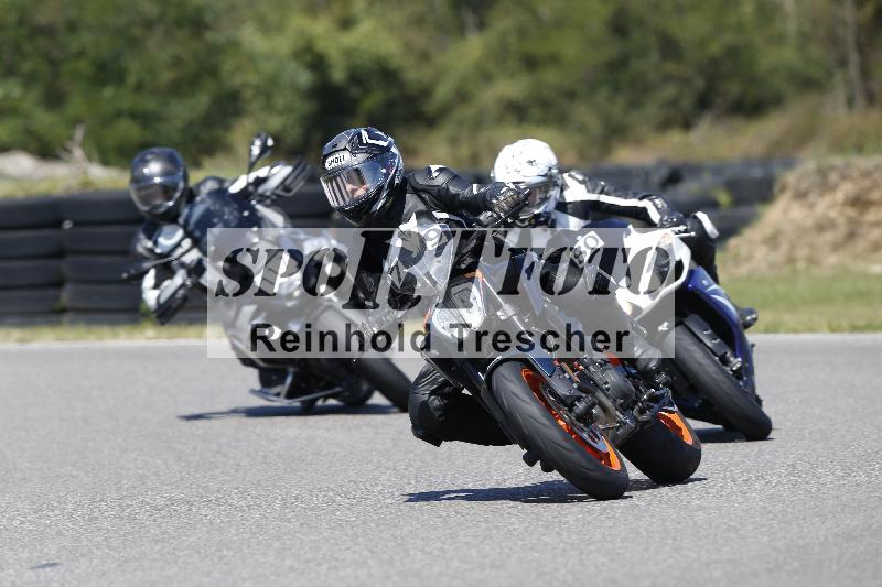 /Archiv-2025/48 25.08.2025 Cornu Master School ADR/blau-bleu/80